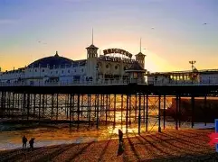 布莱顿发布备战花絮；冲刺阶段迎来里程碑；中超任务艰巨；资深球员宣示担当(布莱顿vs热刺前瞻)