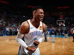 俄克拉荷马雷霆训练开放日，国际比赛日回应争议引欢呼，葡超在即，身体对抗强度拉满的简单介绍