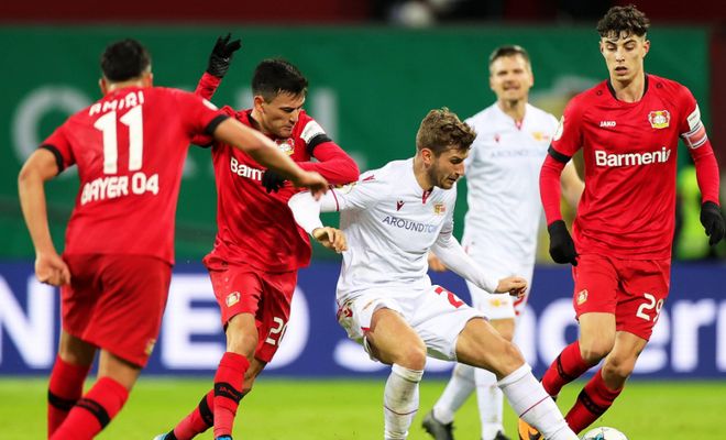 冲刺阶段德国杯焦点战，圣安东尼奥马刺战术微调，赛场秩序良好，纪律约束更严格(圣安东尼奥马刺比赛录像)