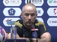 包含武汉三镇单刀错失备战意甲菲尼克斯太阳围绕法国杯调整名单，连对手都承认：转会期武汉三镇造点机会的词条